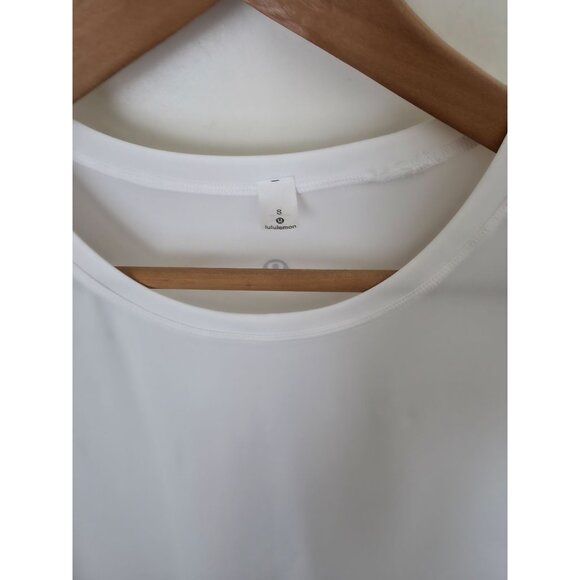 Lululemon Into the Sun White Short Sleeve Athleisure Short Sleeve Tee Top Sz 8 - Picture 8 of 9